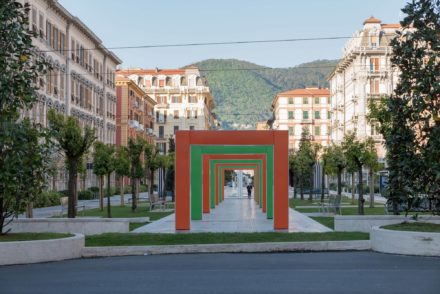 Progettazione congiunta di arte ed architettura: sistemazione di Piazza Verdi a La Spezia con l’artista Daniel Buren. Vannetti architetti